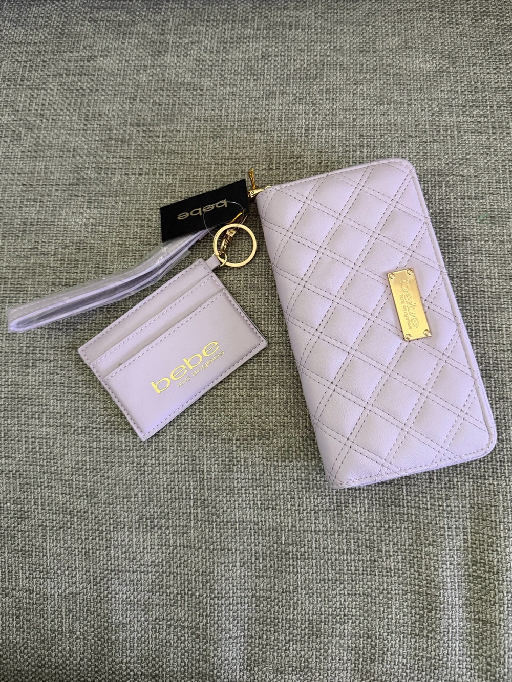 bebe Jessica Wallet Wristlet with Clip-on Card Holder in Lilac Brand New